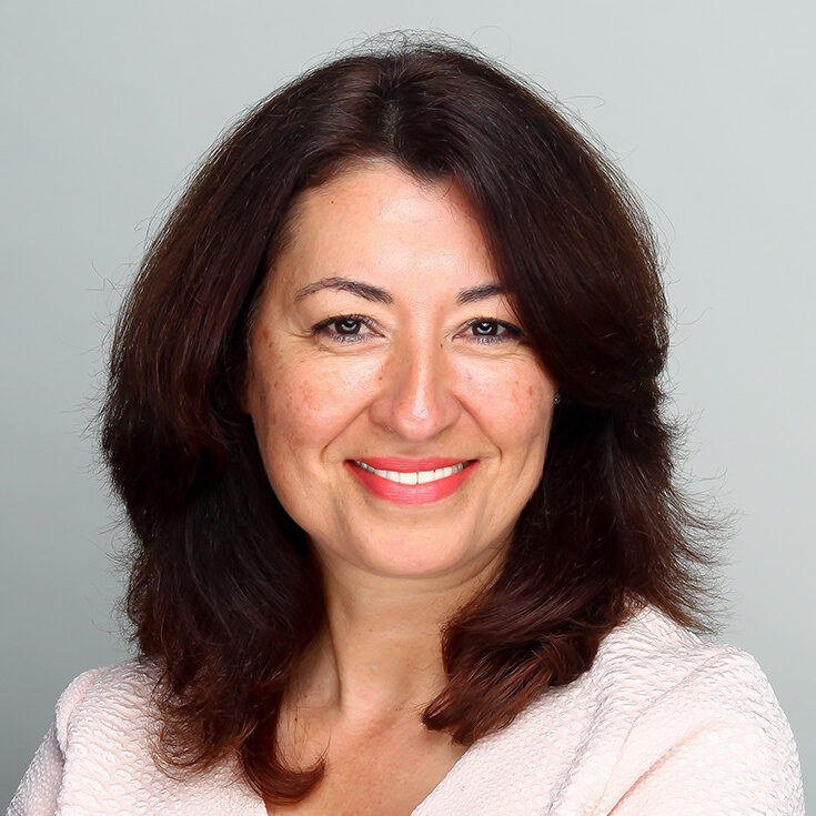 Headshot of Victoria Sánchez De Alba, officer at-large and board member.